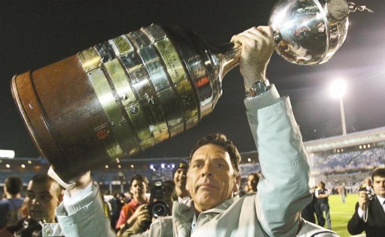 Imagen Miguel Russo, el último DT que ganó la Libertadores con Boca.