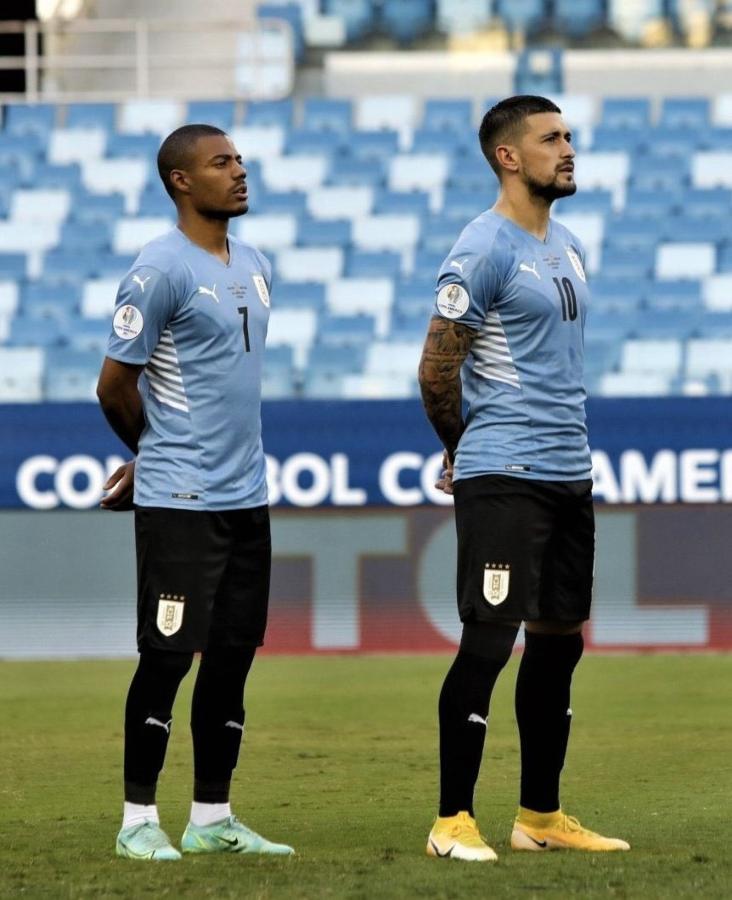 Imagen De la Cruz y De Arrascaeta con Uruguay. ¿Se repetirá esta imagen en Flamengo?