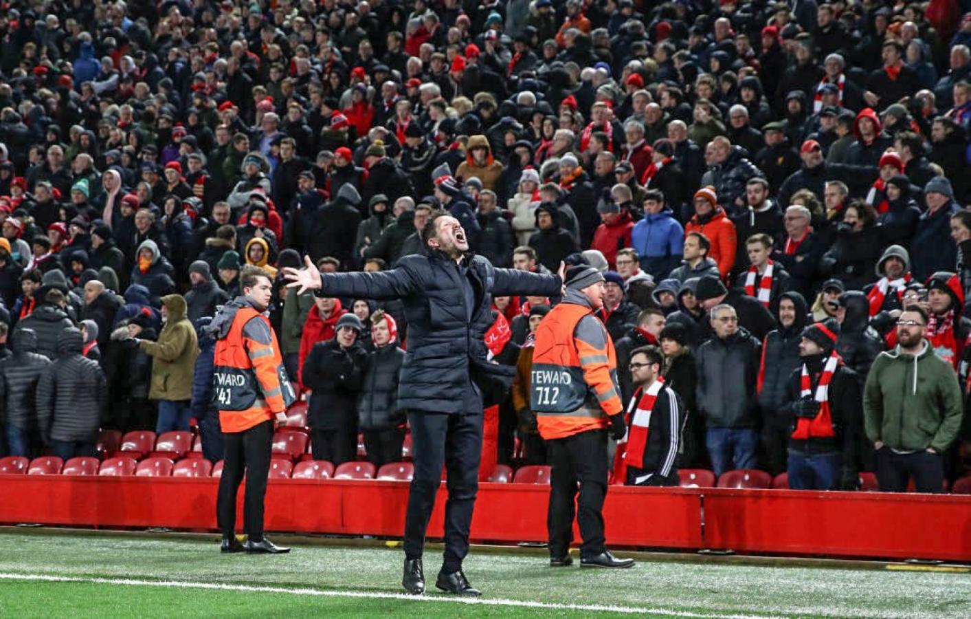 Imagen Simeone y una de sus grandes hazañas como DT del Altético. Triunfo en Anfield para eliminar a Liverpool de la Champions.