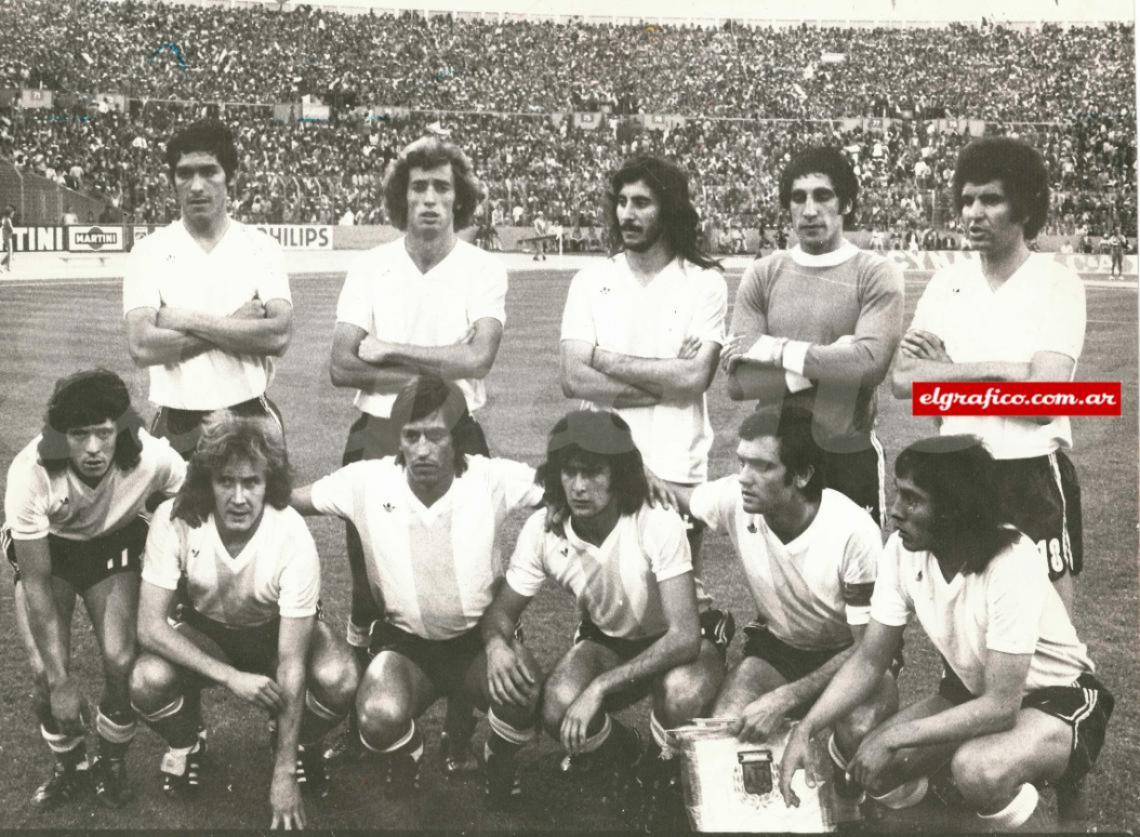 Los titulares de Argentina en el segundo partido de la Selección en Alemania 74 frente a Italia: Sa, Wolff, Ayala, Carnevali y Telch, Houseman, Babington, Yazalde, Kempes, Perfumo y Heredia.