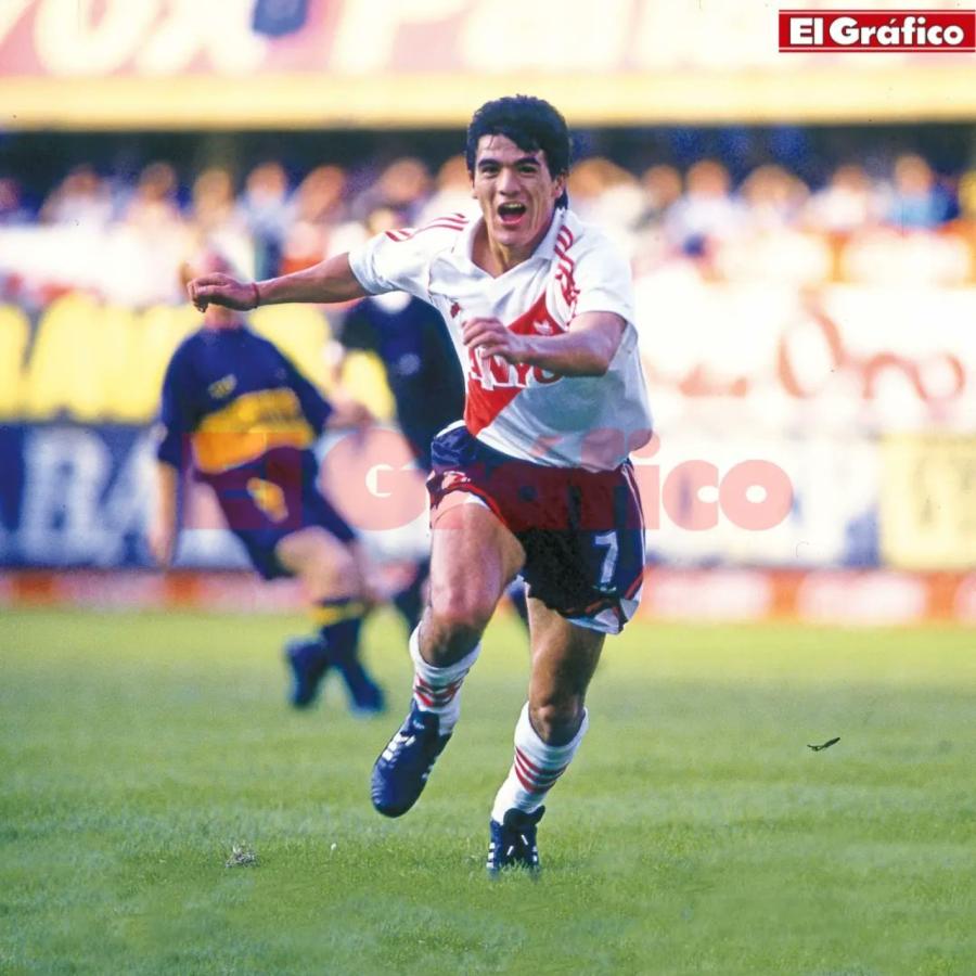 Imagen Ortega festeja el 1-0 parcial en la Bombonera, en su tarde consagratoria del Clausura '94.