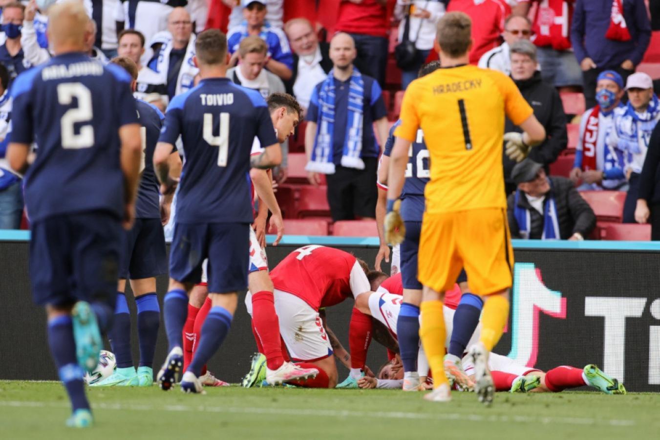 Imagen El momento del desmayo de Eriksen.