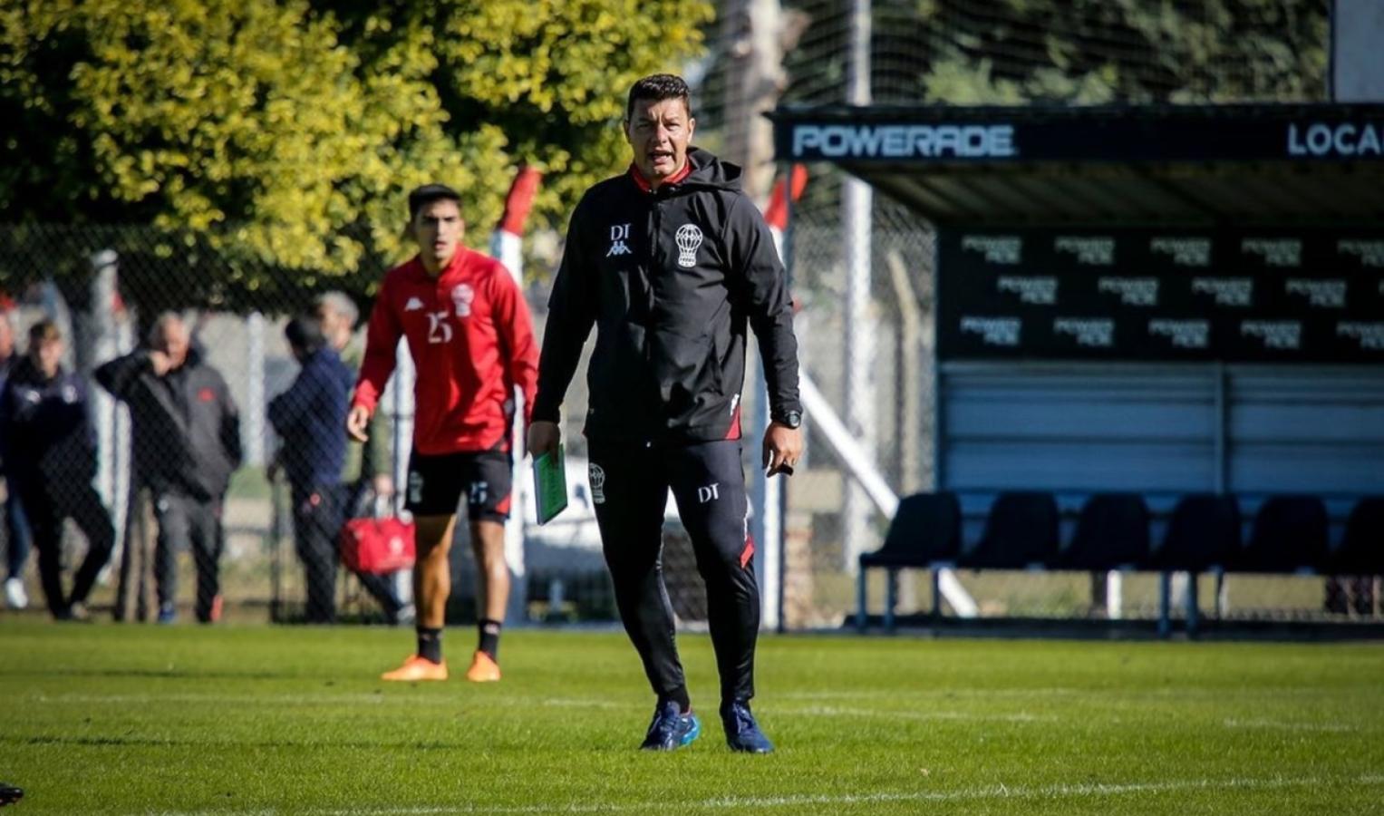 Imagen La última experiencia de Battaglia fue en Huracán: no obtuvo triunfos.