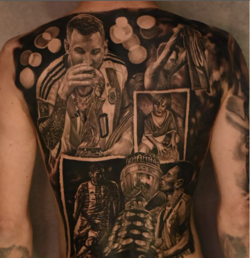 Imagen El increíble tatuaje de Messi en la espalda de Paulos Michalopoulos