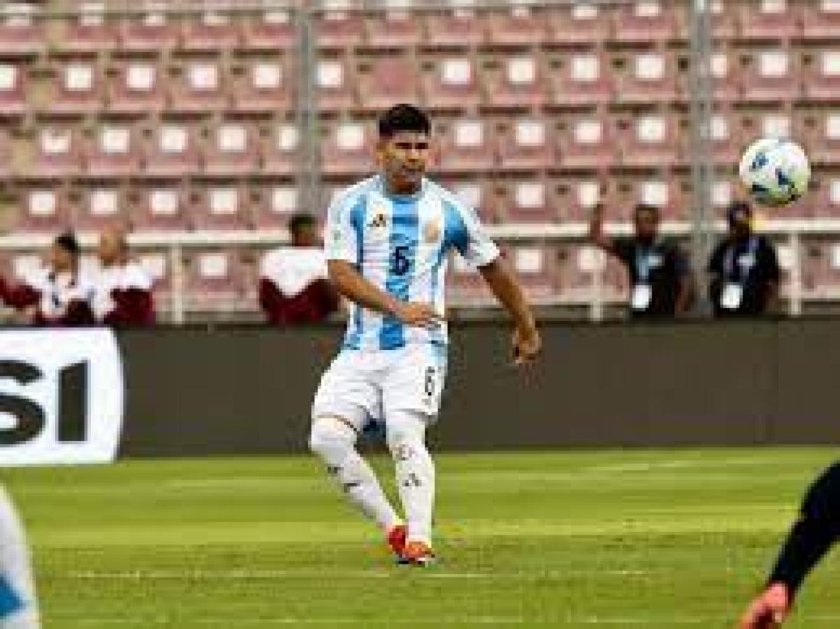 Imagen Juan Manuel Villalba, el zaguero hoy en Gimnasia que se formó y debutó en Vélez.