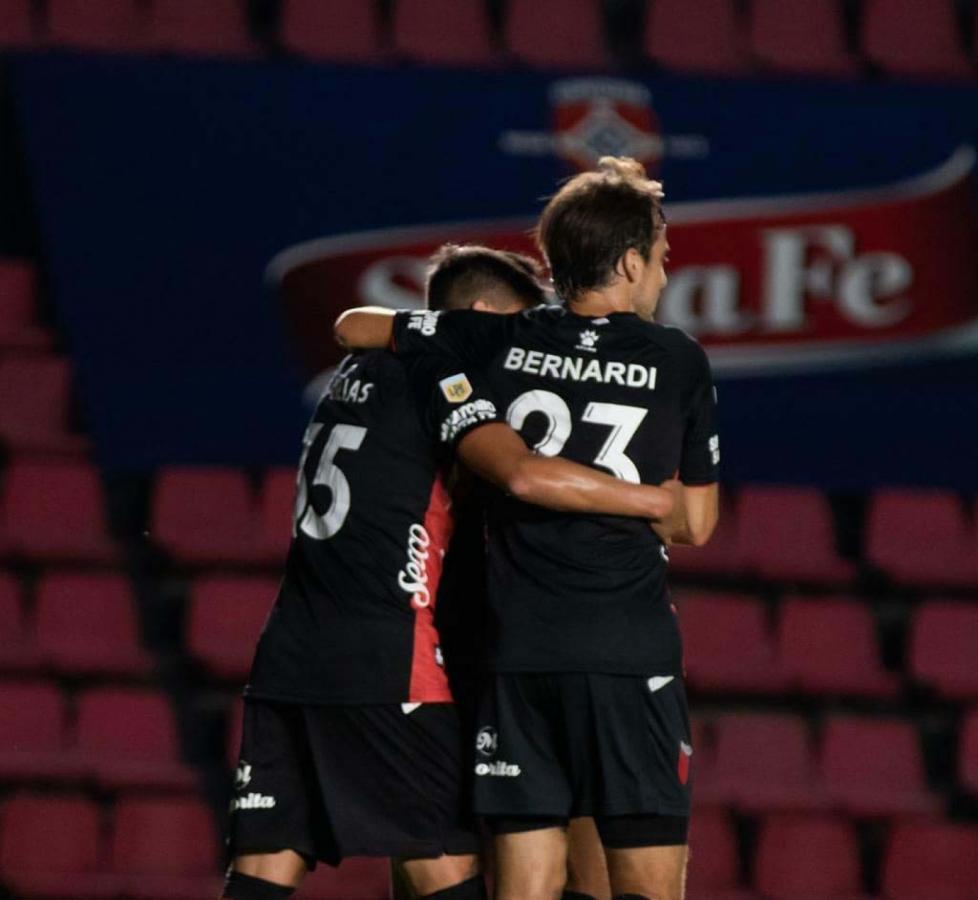 Imagen Abrazo Sabalero. Colón