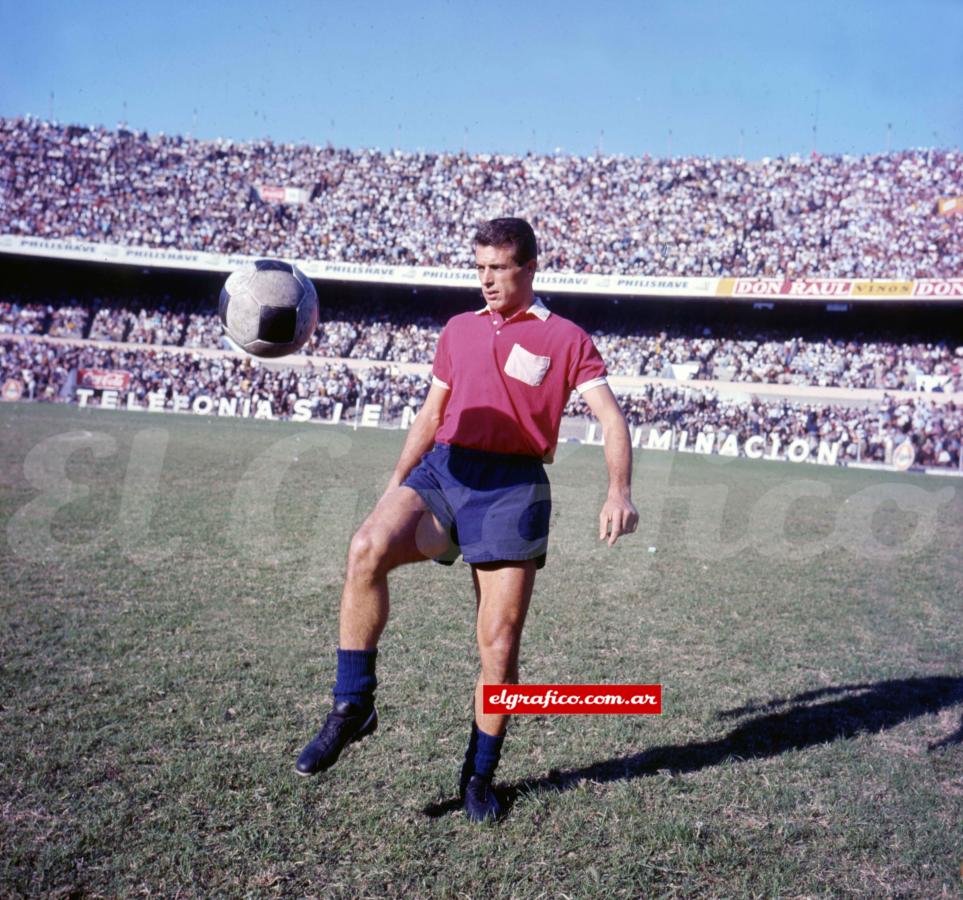 Imagen Fue Campeón de la Copa Libertadores en 1964 y 1965.