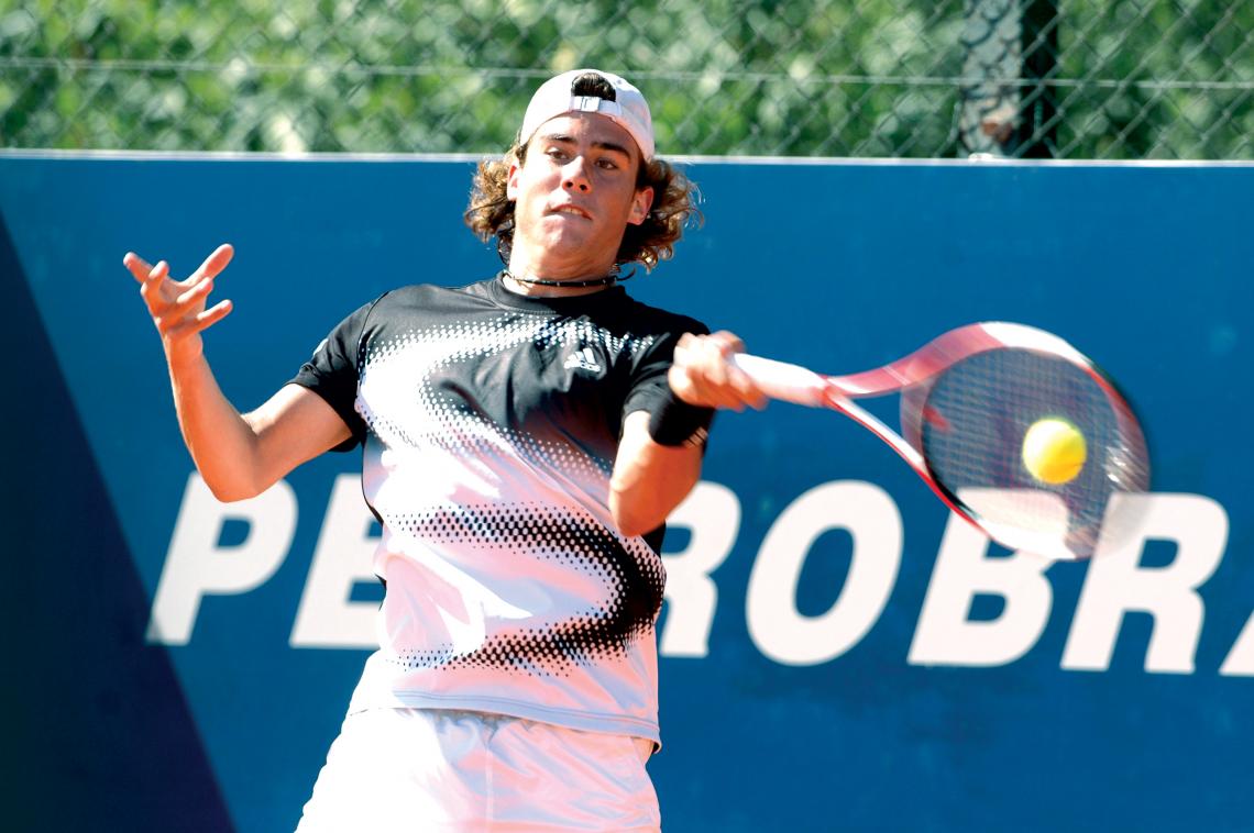 Zurdo, de buena técnica, el bahiense sueña con llegar a los puestos más altos del ranking, aunque sabe que para eso falta.