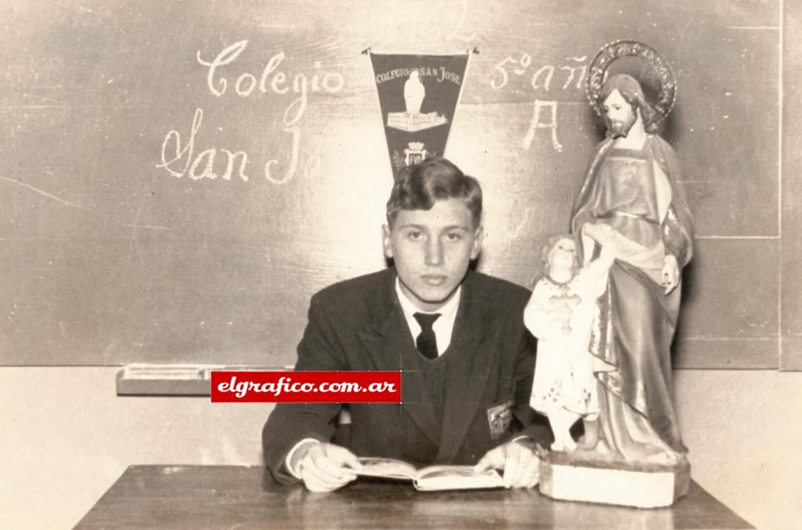 Malbernat en su último año de secundaria."Cuando revivo aquellos días quisiera hacer retroceder el tiempo y pasarlo de la misma forma: fue una edad maravillosa"