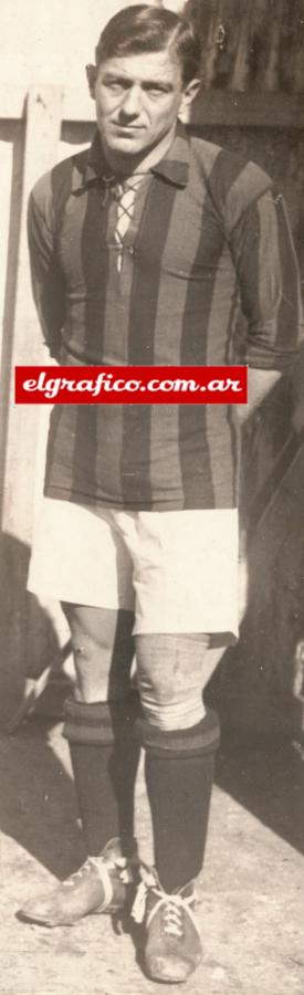 Imagen Adolfo Celli fue uno de los backs de más alto valor que dio Rosario. Formó la pareja internacional de Argentina.