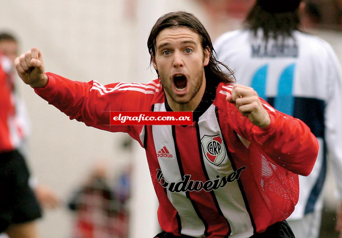 Imagen El grito de gol, uno de tantos. En este caso con la camiseta tricolor frente a Gimnasia. 