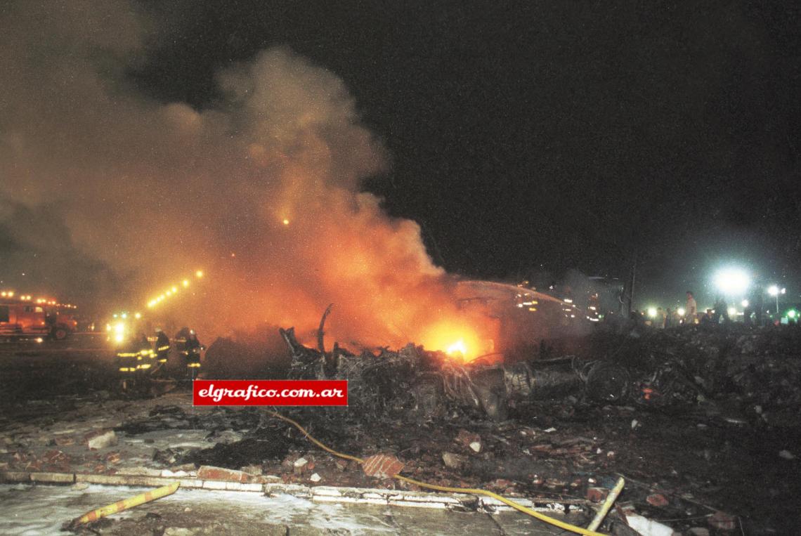 Imagen Así quedó el avión de LAPA tras el fatídico accidente.