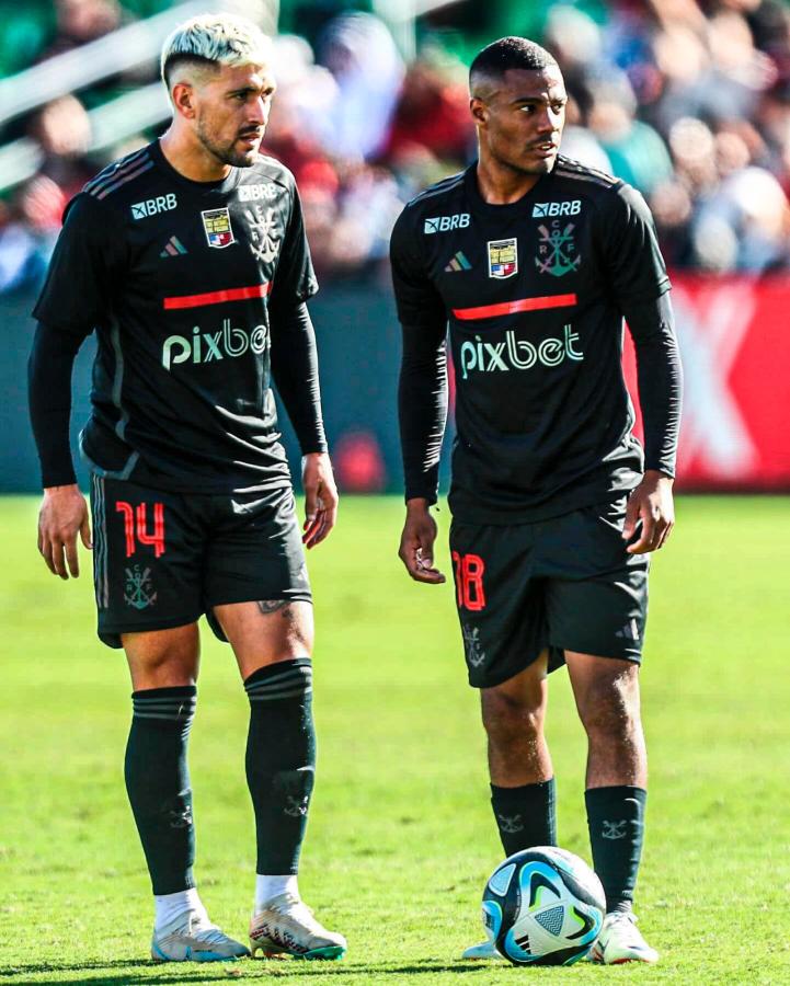 Imagen De Arrascaeta y Nicolás De la Cruz, dos de las máximas figuras de Flamengo.