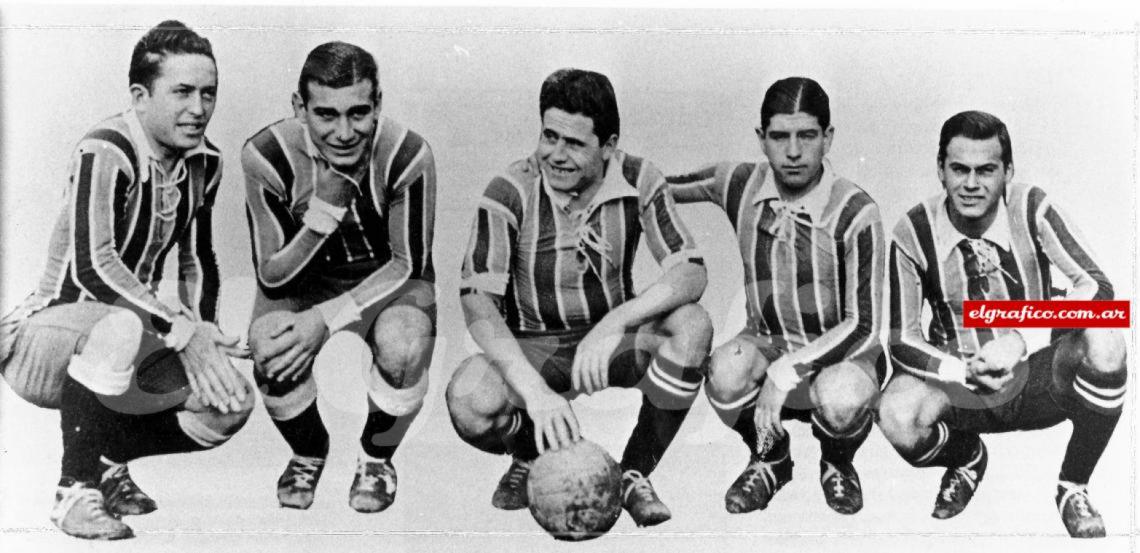 Imagen Agustín Peruch, Francisco Varallo, Bernabé Ferreyra, Saúl Quiroga y Ernesto Garbini, la delantera del Vélez de la exitosa gira Panamericana (1930-31). En 25 partidos La Fiera hizo 38 goles y Panchito 16. Nunca más volvieron a jugar juntos.