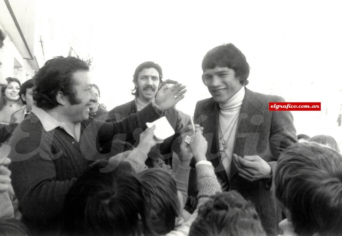 Un cálido encuentro entre Carlos Monzón y el último boxeador que lo derrotó.