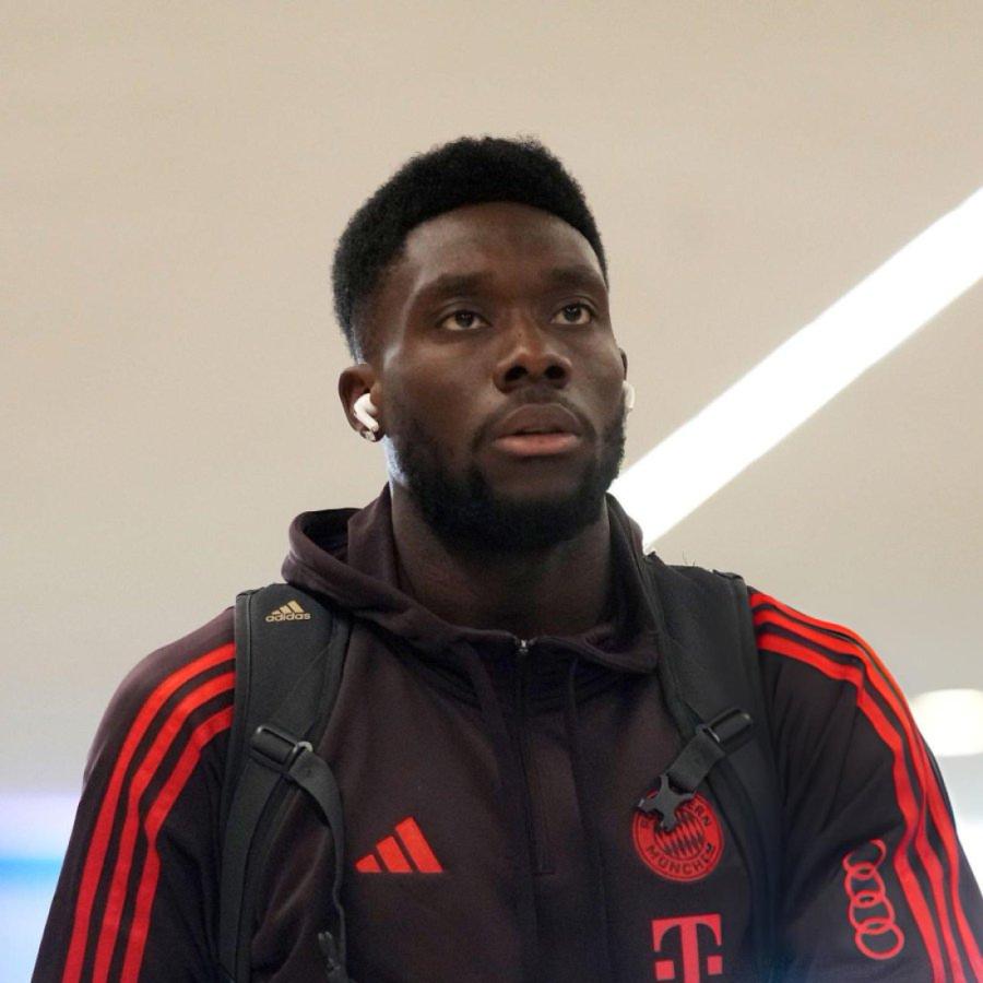 Imagen Davies no renovó aún su contrato con Bayern Munich.