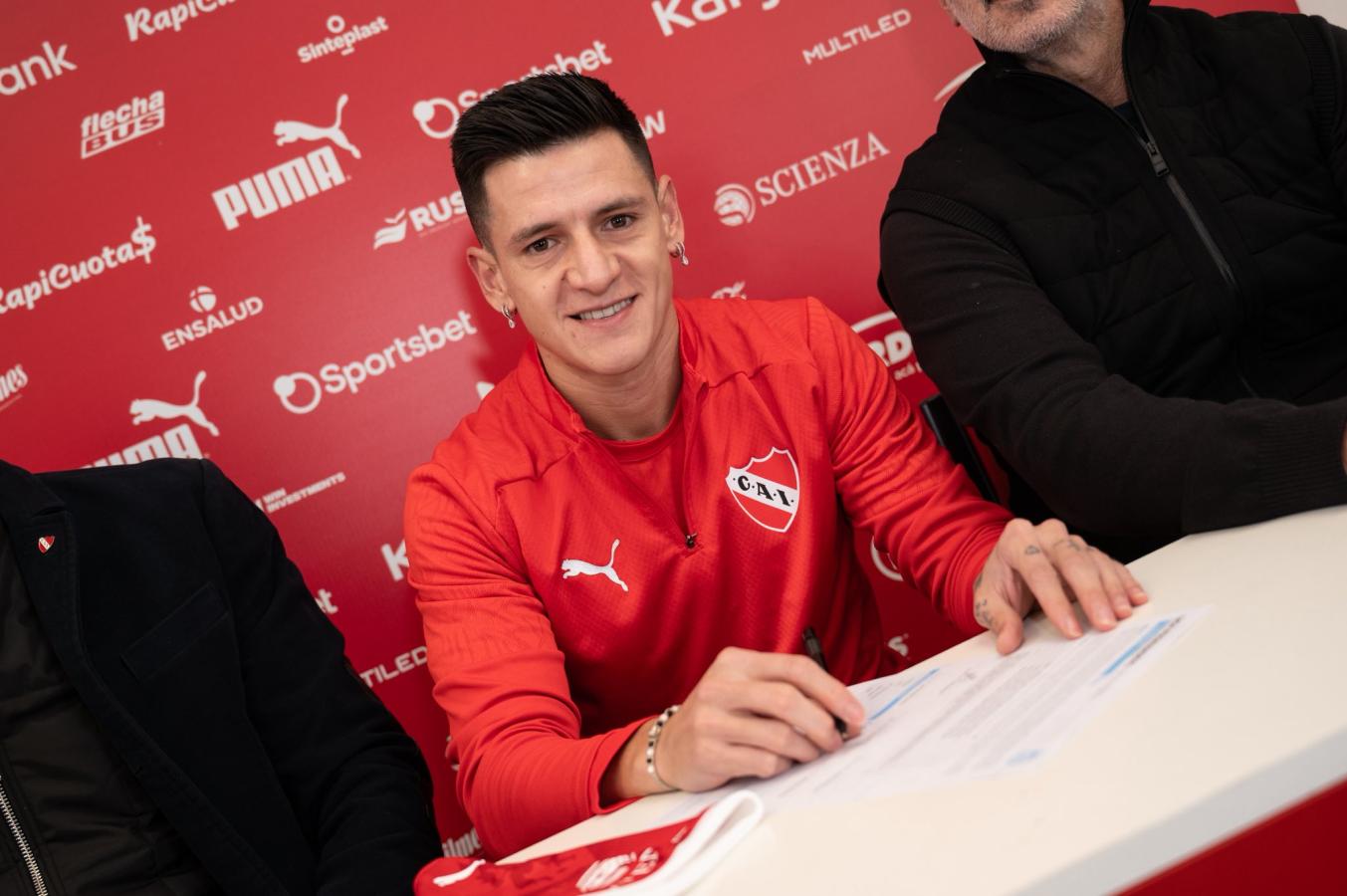 Imagen Leo Godoy es otra de las caras nuevas del Rojo. Firmó hasta 2028.