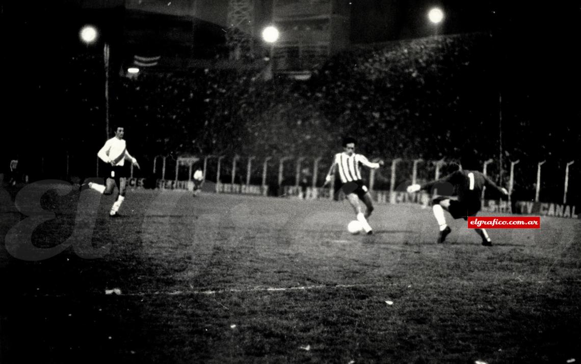 Imagen El gol de Luque a River en 1975, donde luego jugaría.