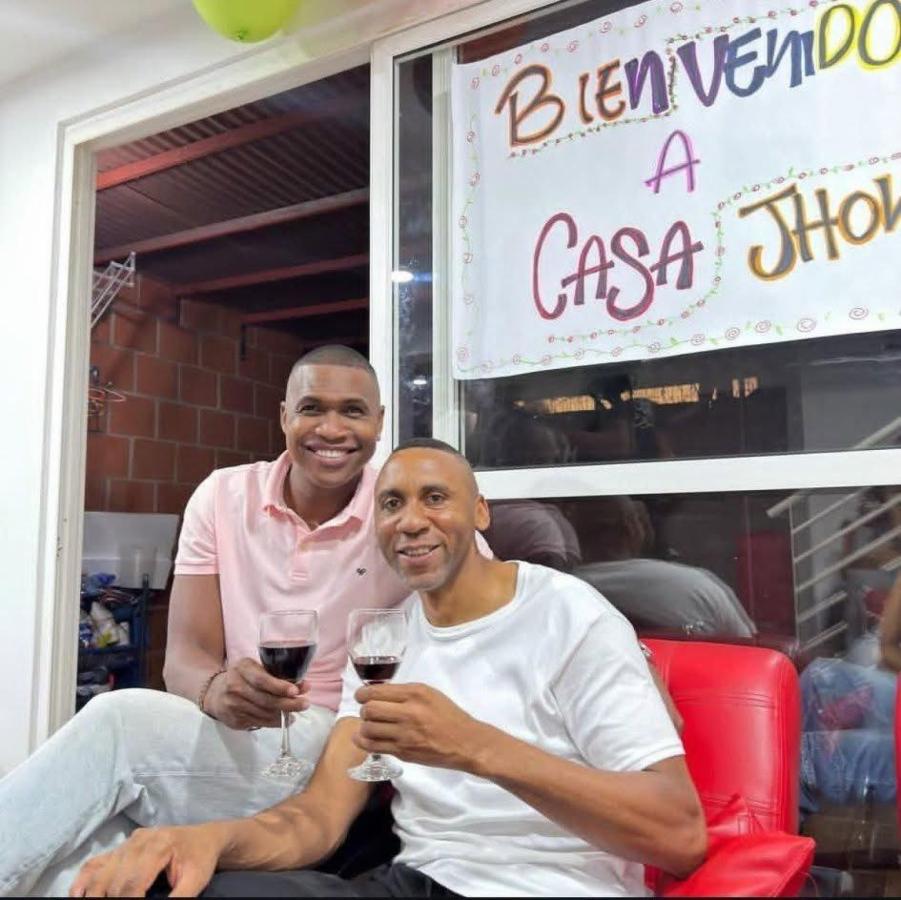 Imagen John Viáfara, tras recuperar su libertad.