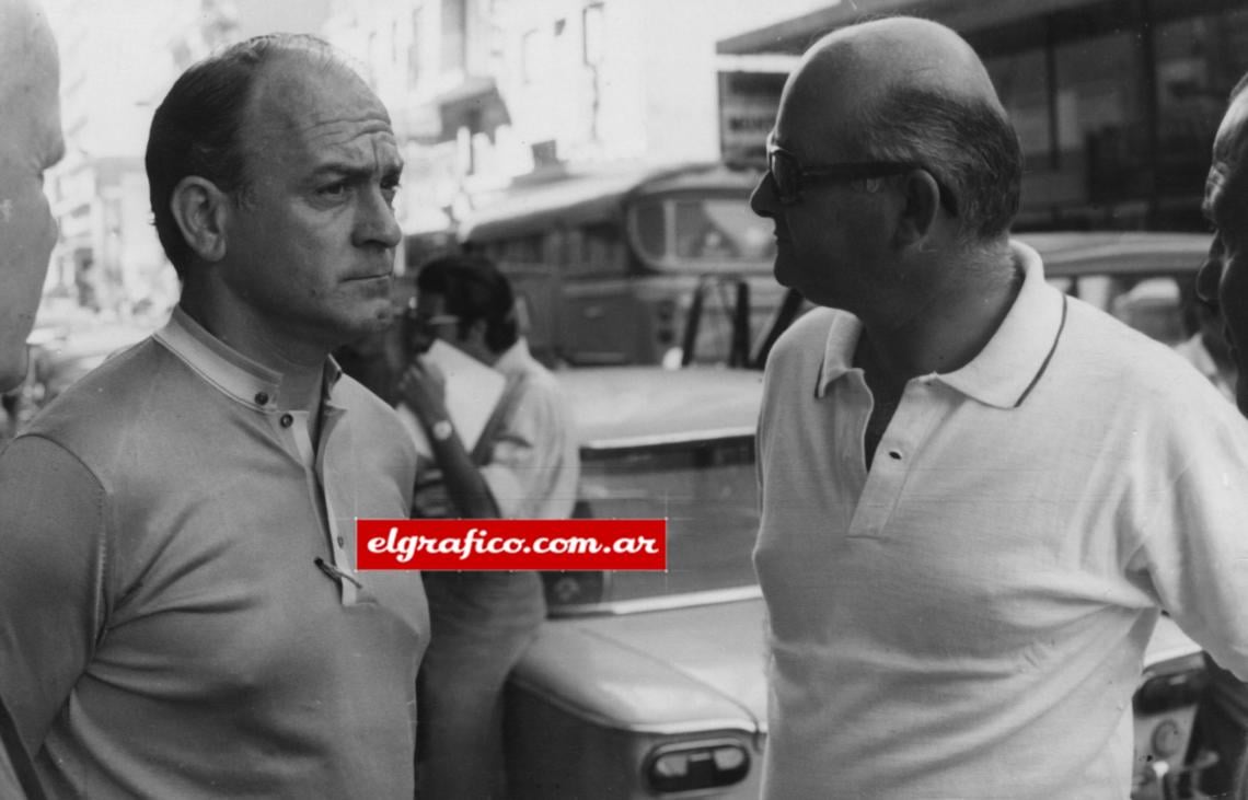 Imagen Juvenal conversando con Alfredo Di Stéfano.