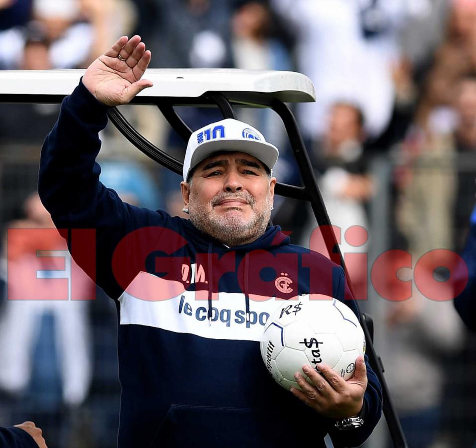 Diego llega al Bosque, arrancaba el desafío. Foto Alejandro Del Bosco.