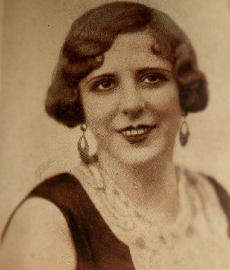 Imagen Dora Davis