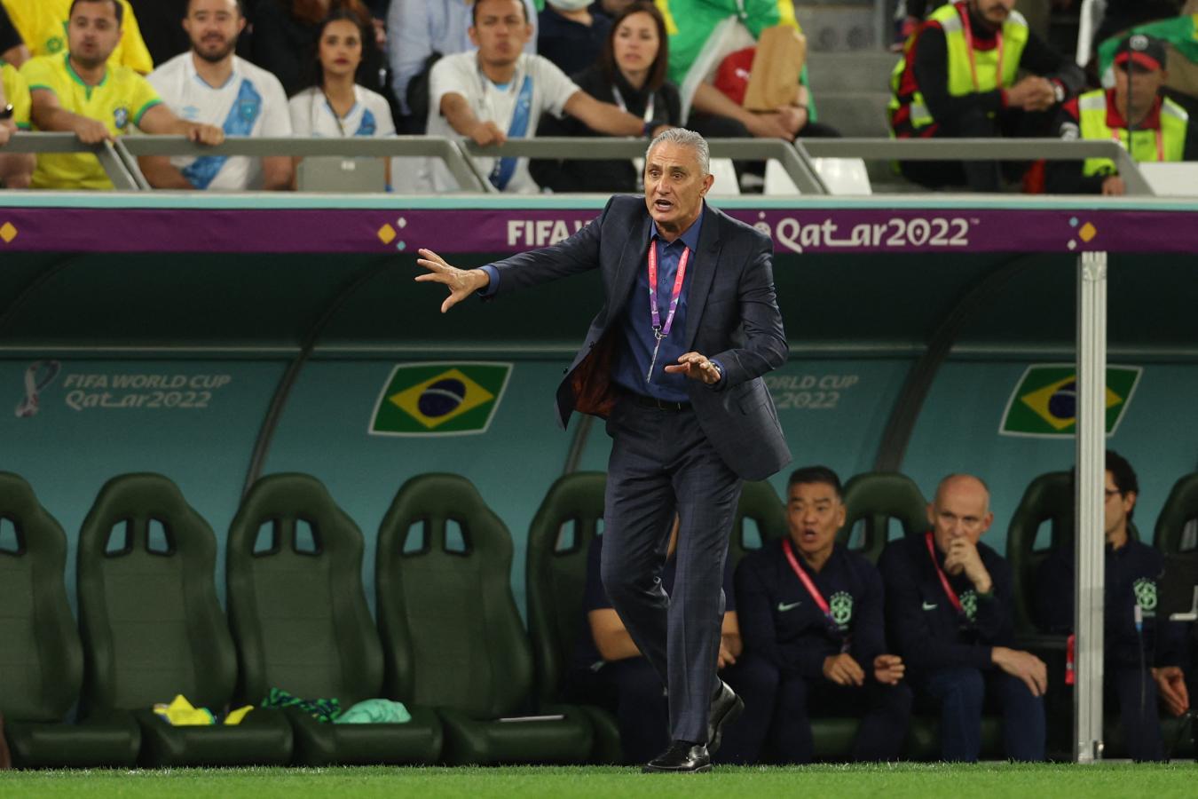 Imagen Tite dirigió su último partido en la eliminación de Brasil frente a Croacia en Qatar 2022. Foto: AFP
