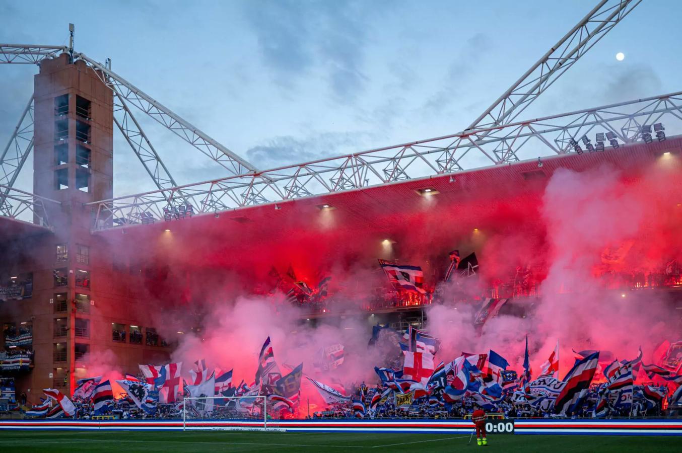 Imagen La hinchada de Sampdoria siempre dio la cara en el Luigi Ferraris pero el equipo no estuvo a la altura.