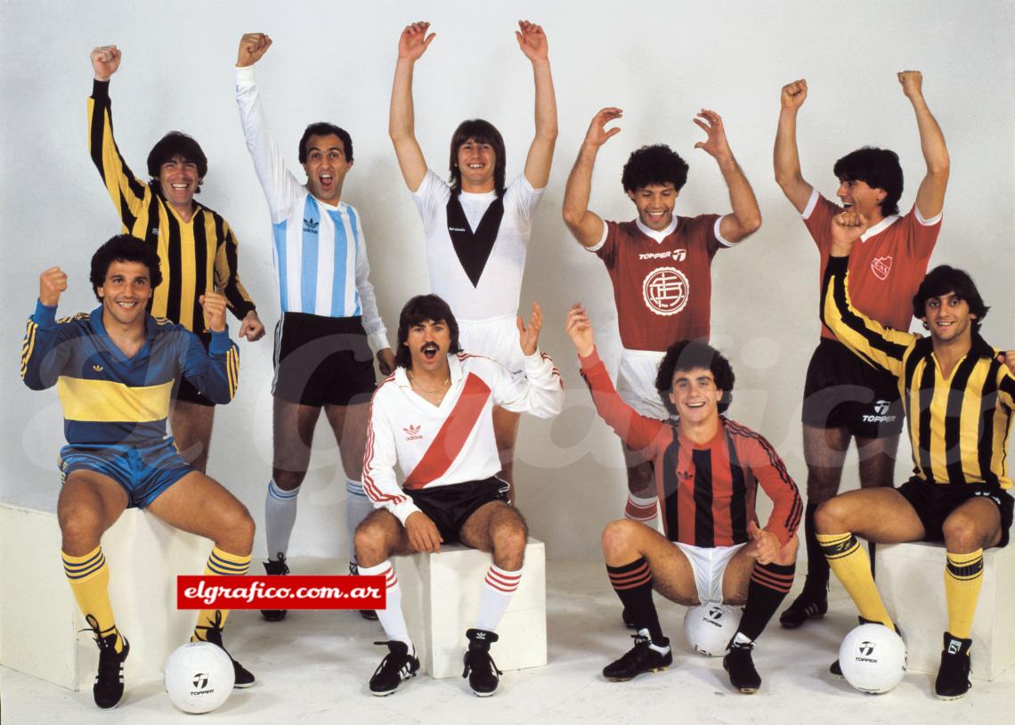 Imagen El Gráfico, 1984: El club con el que sueñan meter un gol. Goyén, Morete, Gareca, Russo, Villalba, Márcico, Bujedo, Abramovich y Francescoli.