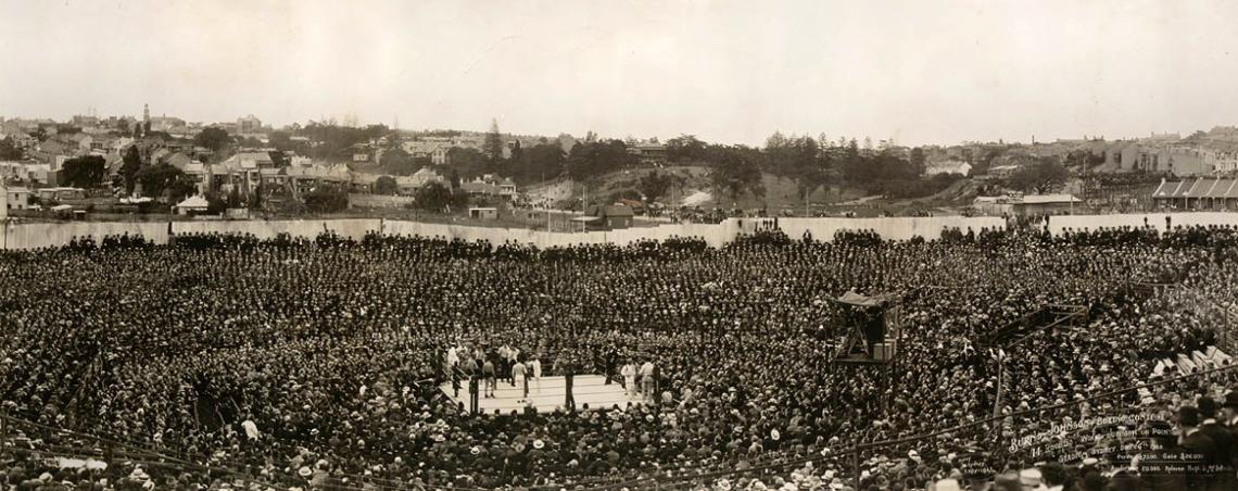 Imagen El Sydney Stadium en ocasión de la legendaria pelea entre Burns y Jack Johnson el 16 de diciembre de 1908.