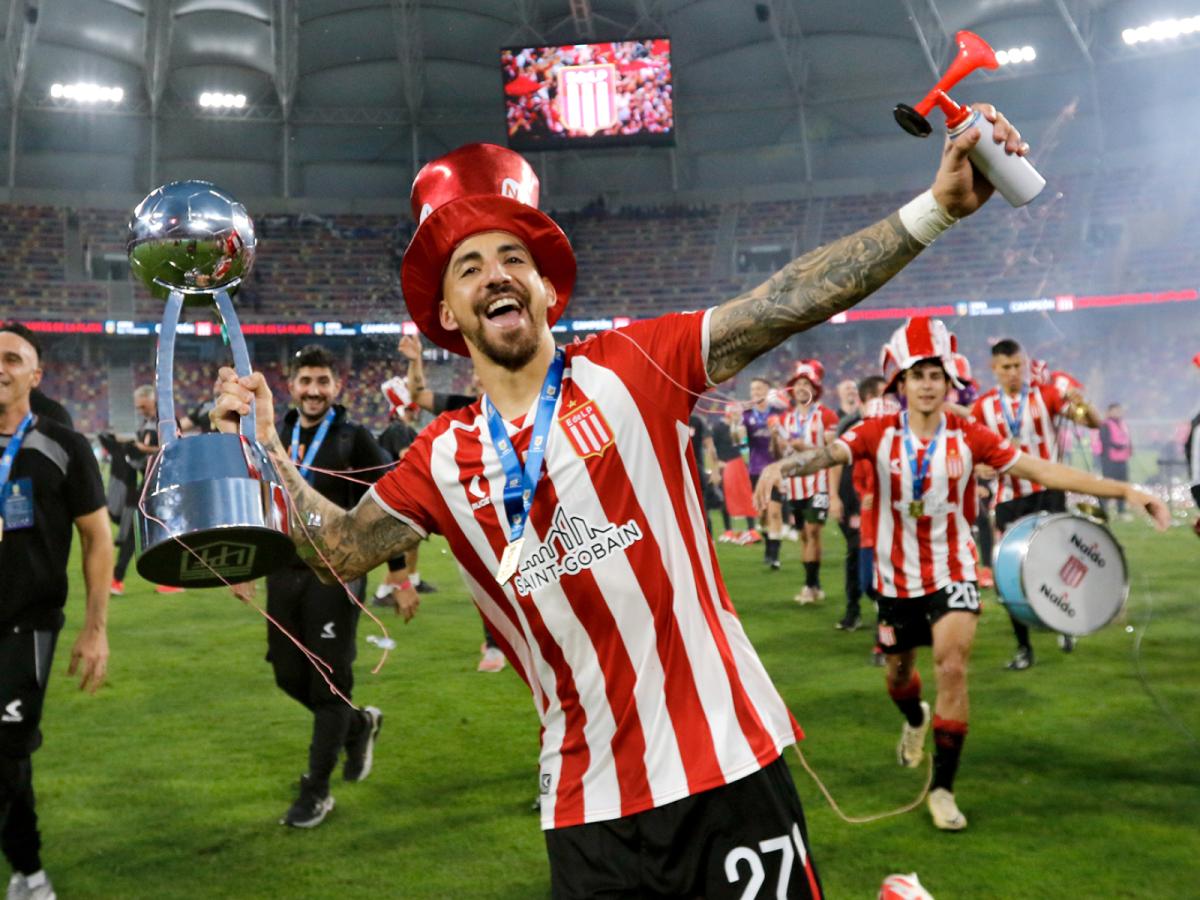 Imagen Javier Correa y su felicidad tras consagrarse campeón por primera vez. Foto: Prensa Estudiantes