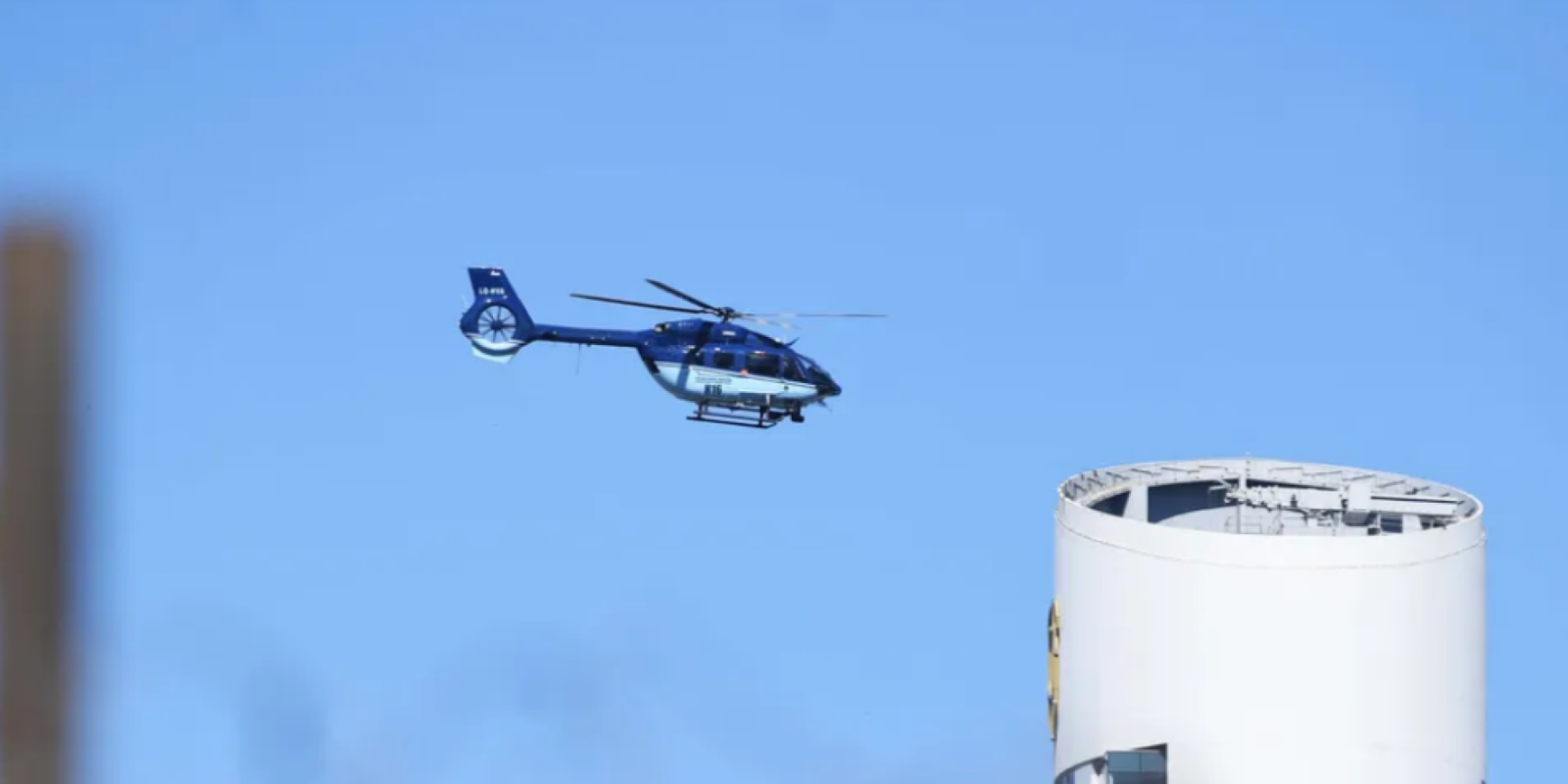 Imagen Los futbolistas debieron abordar helicópteros para sobrevolar la ciudad con sus calles invadidas por los hinchas.