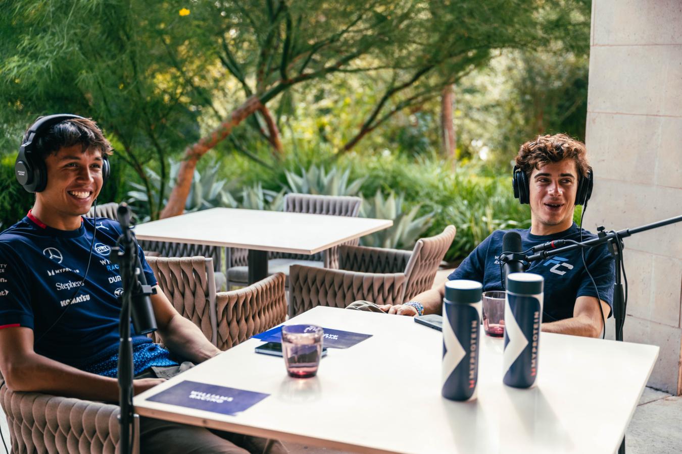 Imagen Respiran aliviados. Albon y Colapinto podrán correr en Las Vegas.