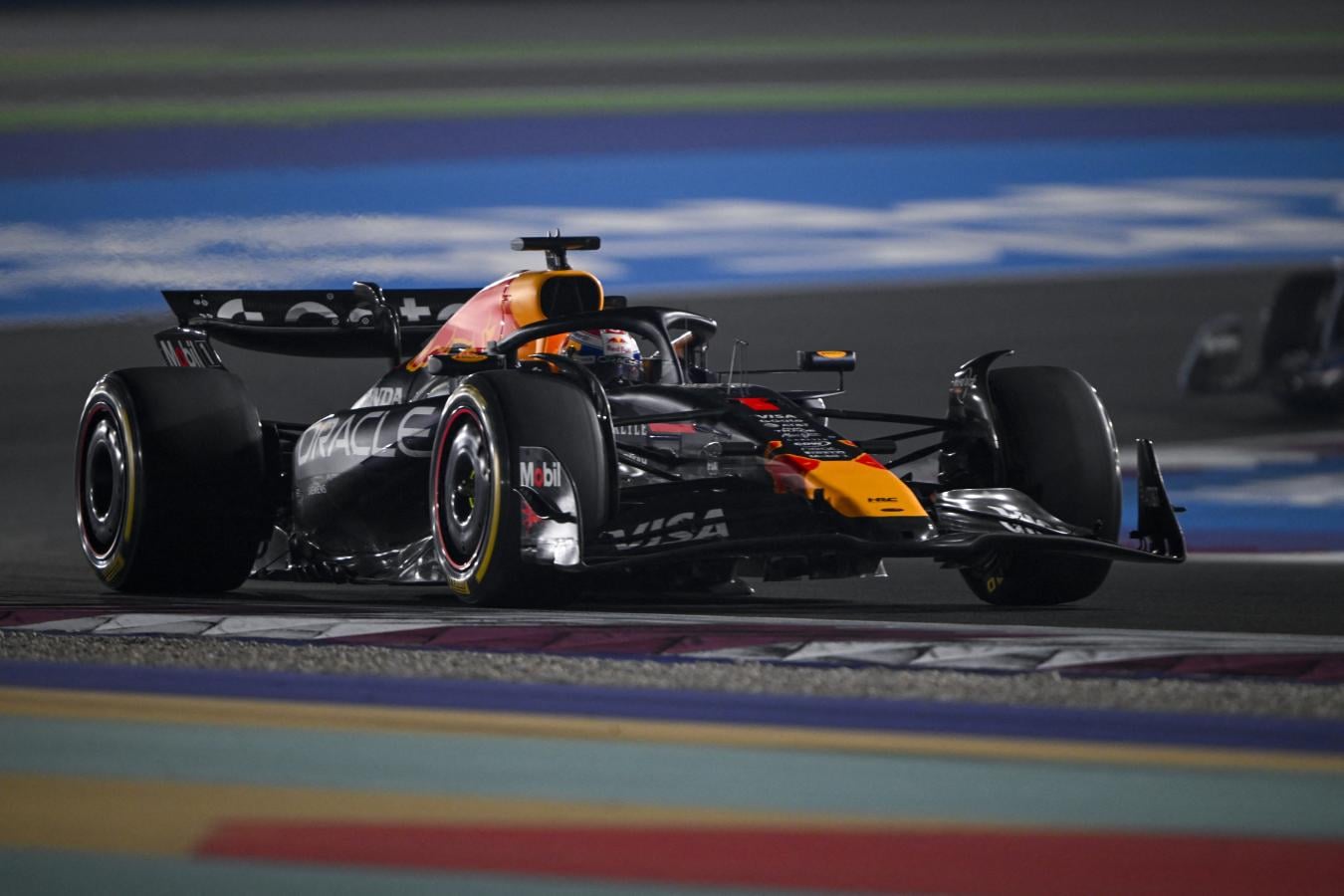 Imagen de Golpe al campeonato: Max Verstappen conquistó el Gran Premio de Qatar y estiró el suspenso en la Fórmula 1