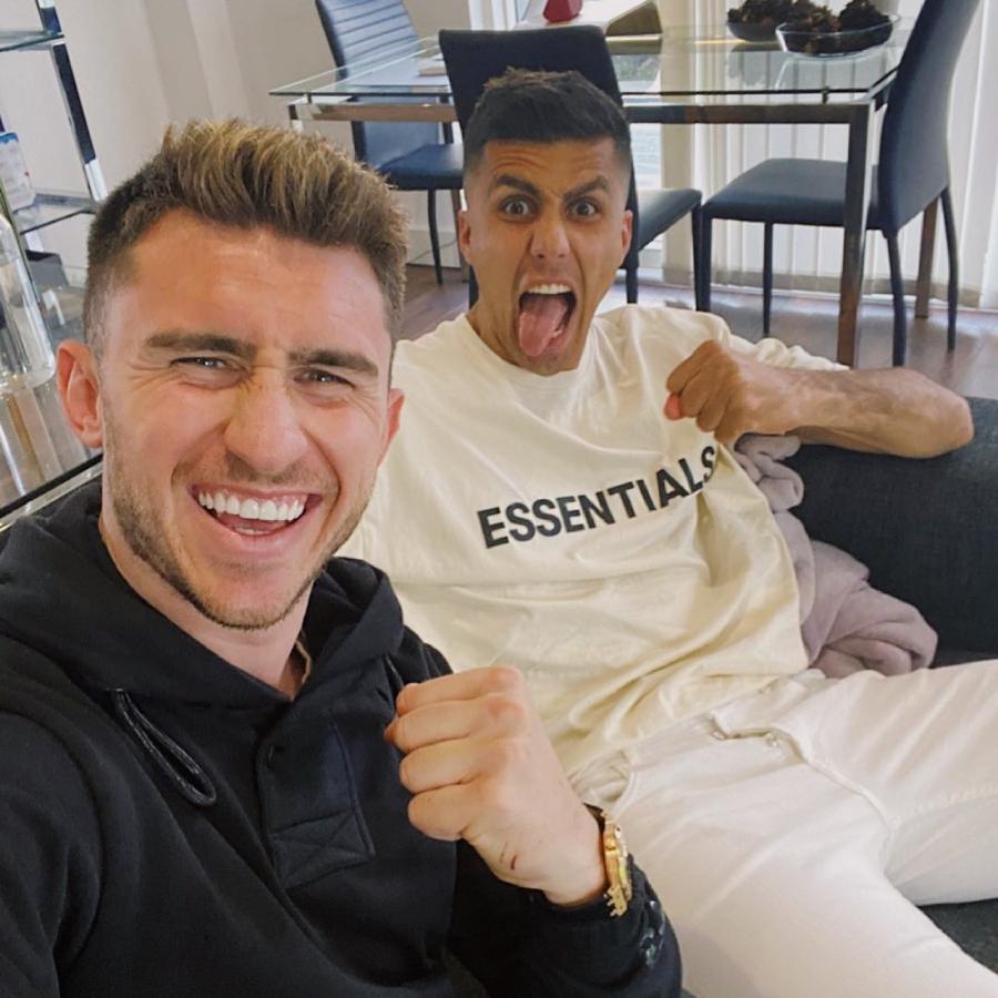 Imagen Laporte y Rodri festejan el título de campeones de la Premier League. Leicester les dio una mano fundamental.