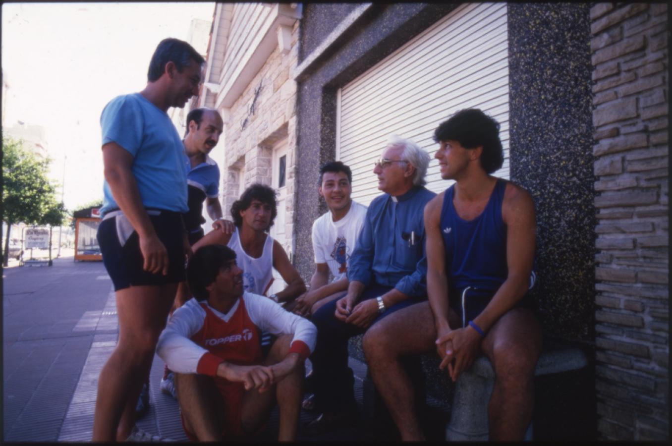 Imagen El pastor junto a Manuel Serrano, Juan Sánchez, Alfaro Moreno y Callipo. Imagen: archivo El Gráfico