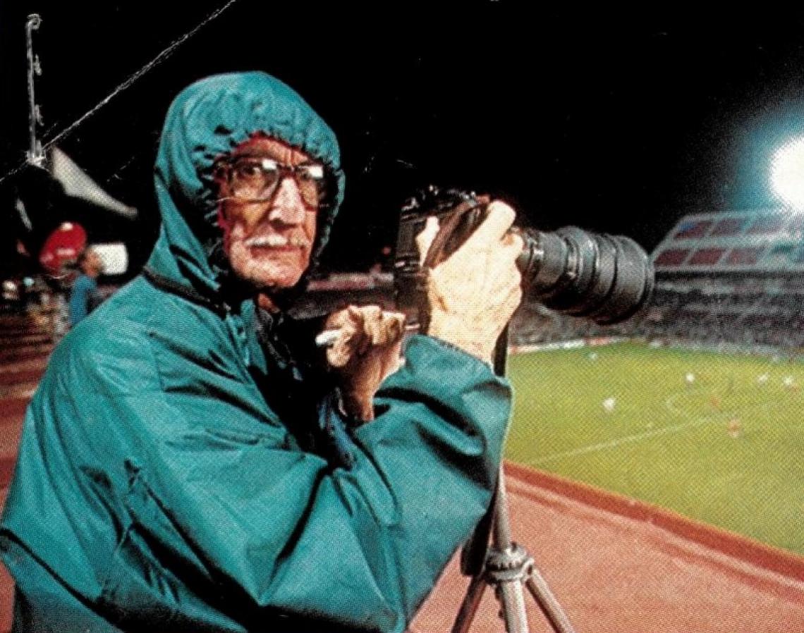 Imagen Antonio Legarreta, a sus 83 años seguía sacando fotos con la misma pasión de siempre. FOTO: GERARDO HOROVITZ