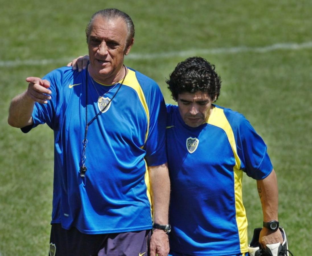 Imagen Maradona y Basile, durante una práctica de Boca en Casa Amarilla.