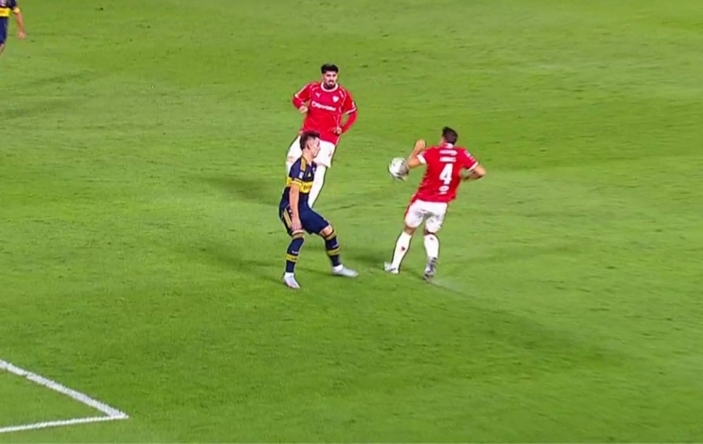 Imagen La mano de Arias que reclamó Boca