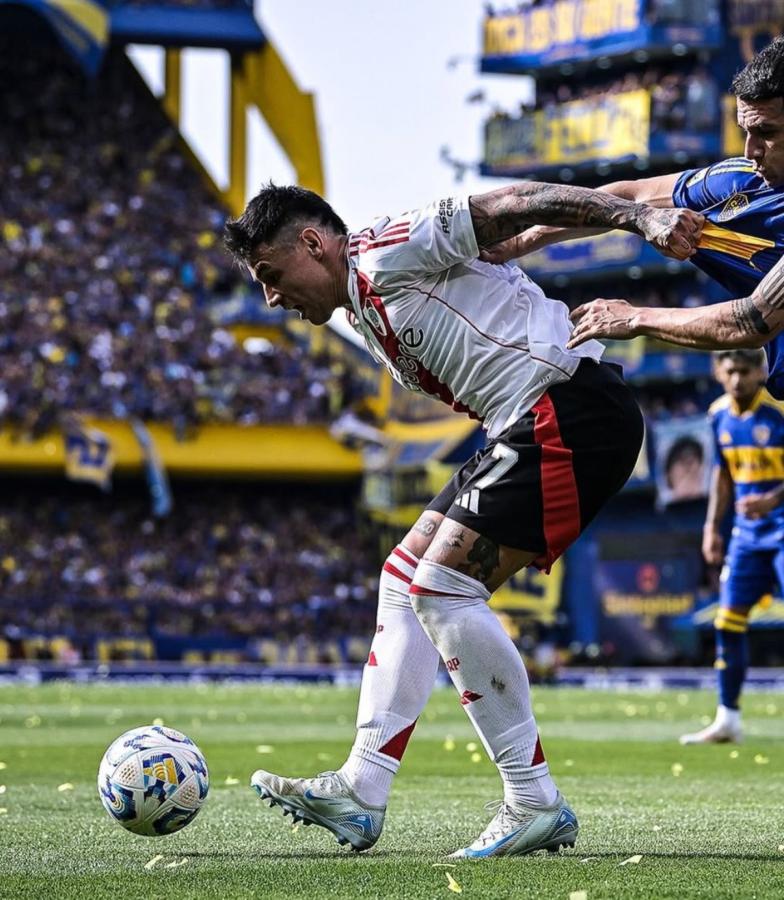 Imagen El mejor partido de Bareiro en River fue en cancha de Boca.