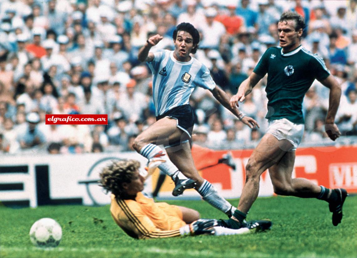 El gol inmortal. Burru vence a Schumacher, Argentina es campeón mundial en México 86.