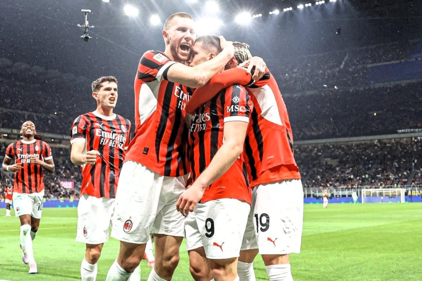 Imagen de No pudo con Toro: Milan eliminó al Inter de Lautaro Martínez, que se despidió del triplete
