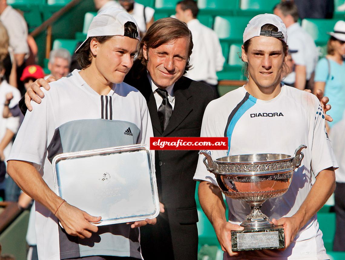 Imagen Postal historica del tenis argentino en París: Guillermo Coria, Guillermo Vilas y Gastón Gaudio, los dueños de la escena. 