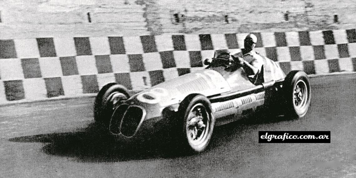 Imagen Con la Maserati CL 1500 se impone en San Remo. De ahí a conquistar el mundo, poco trecho. 