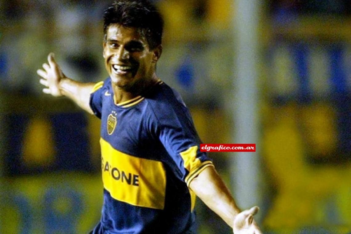 Imagen El Negro hizo 11 goles con la camiseta auriazul.