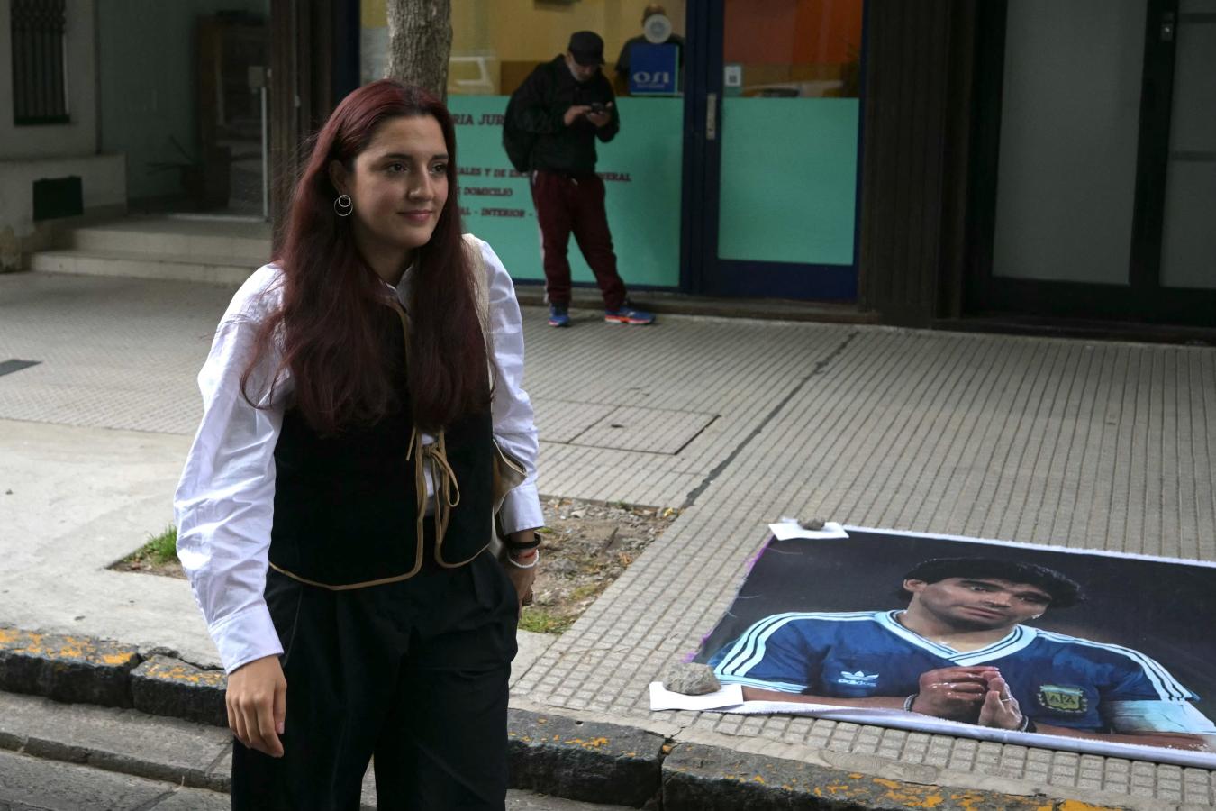 Imagen Jana Maradona, hija de Diego, presente en el juicio.