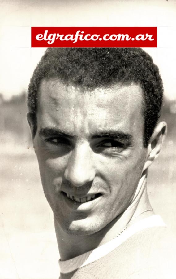 Ricardo Pavoni ganó cinco Copas Libertadores con Independiente, las de 1965, 1972, 1973, 1974 y 1975.