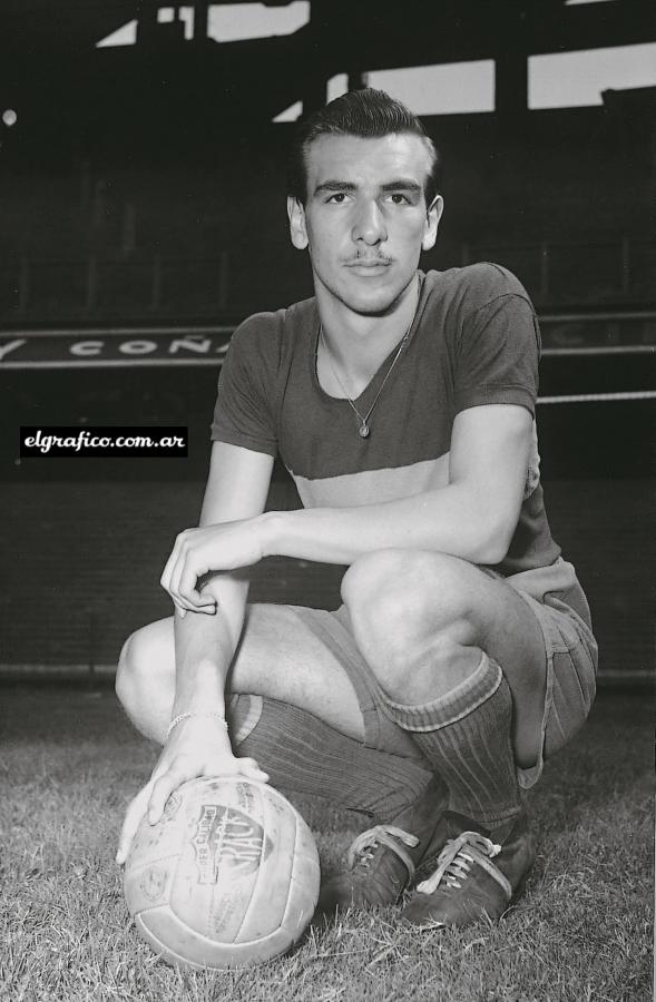 Imagen Angelillo, nació en Arsenal, jugó en Racing, Boca, Inter, Roma y Milan. Crack.