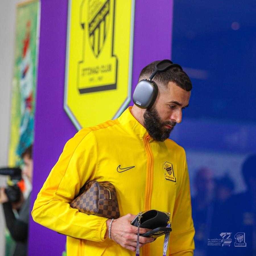 Imagen Primero cerró sus redes sociales y ahora no se presentó a entrenar. Benzema no está bien en Arabia.