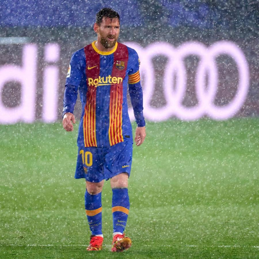 Imagen Jornada errática para Messi, que cumplió siete clásicos sin marcar ni asistir.